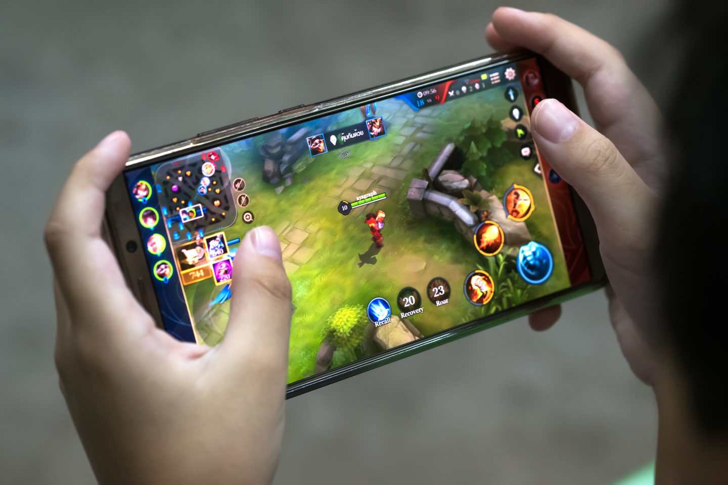 Why Mobile Games Are Starting to Attract Young Adults