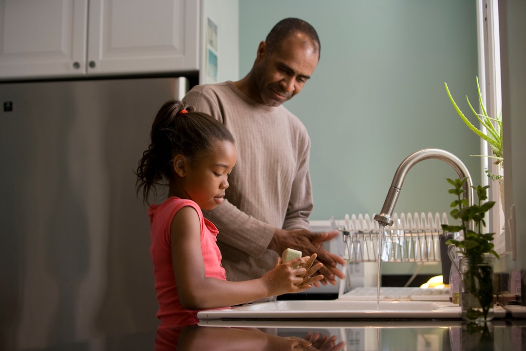How To Balance Household Responsibilities and School as a Busy Parent