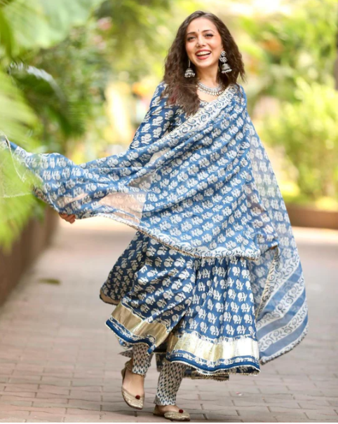 Exploring the Latest Trends in Cotton Suit Designs