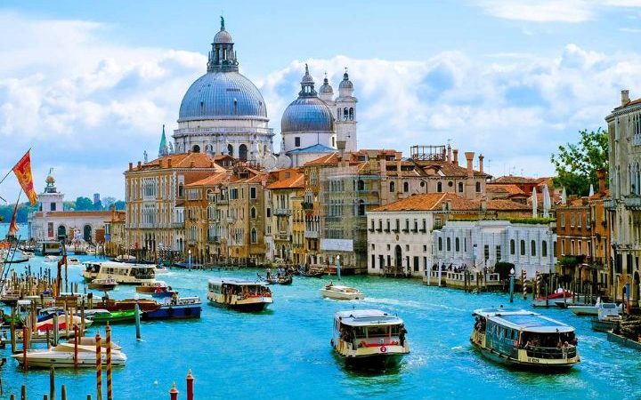 Travel Luxury Italy Travel: A Stroll Full of Style, Art, and Comfort